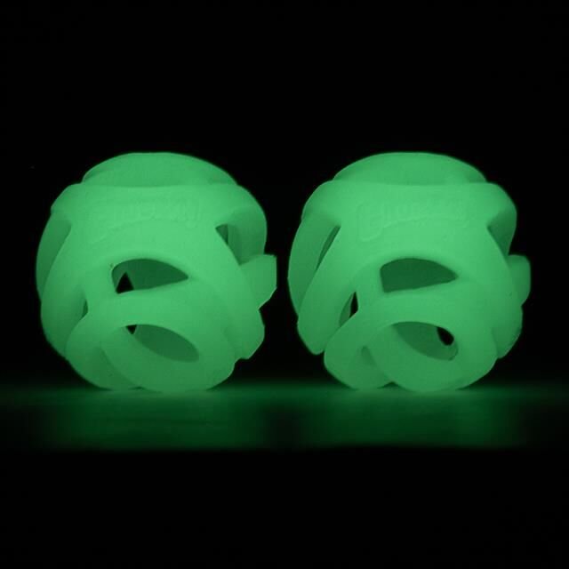 Chuckit! Max Glow Air Fetch Gece Parlayan Köpek Oyun Topu 2'li Paket (Küçük Boy)